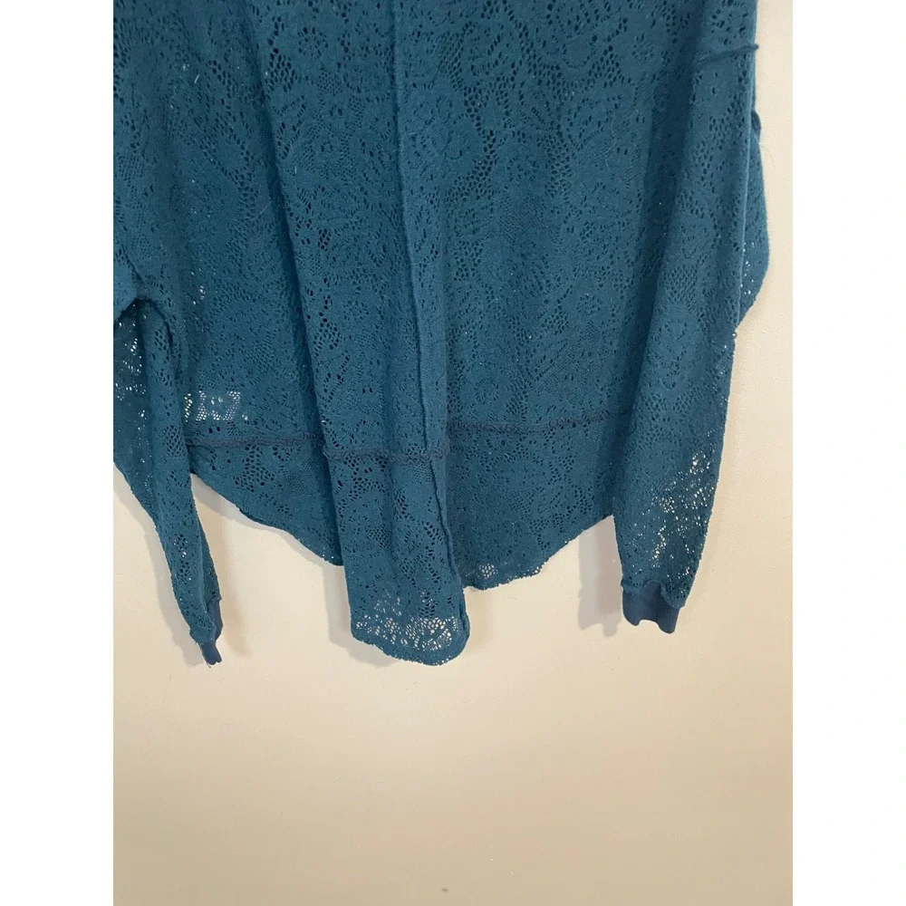 Free People Not Cold in This Top In Blue Size XS Oversized Lace‎ Sweater